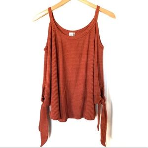 Paper Crane Cold Shoulder Waffle Patterned Top